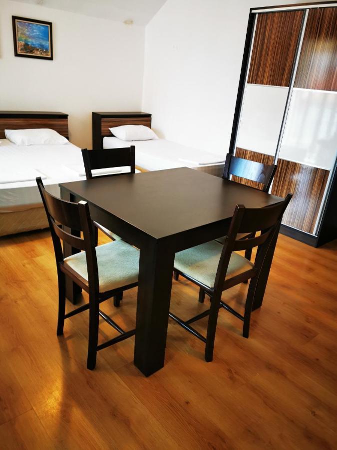Jelezchevi Guest Rooms 프리모르스코 외부 사진