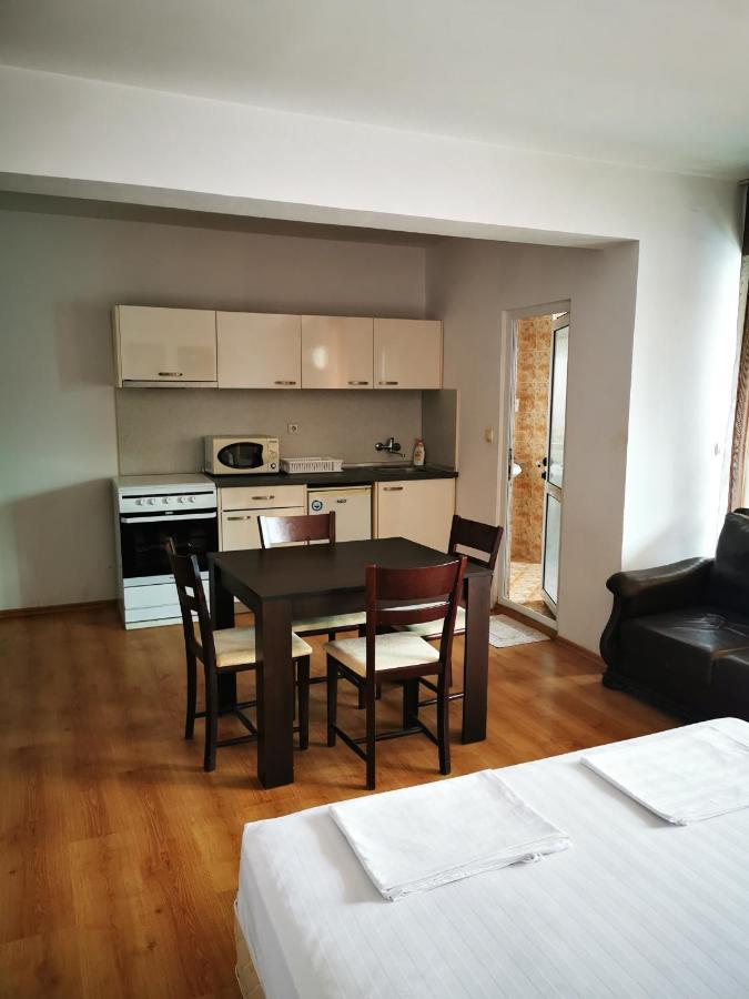Jelezchevi Guest Rooms 프리모르스코 외부 사진