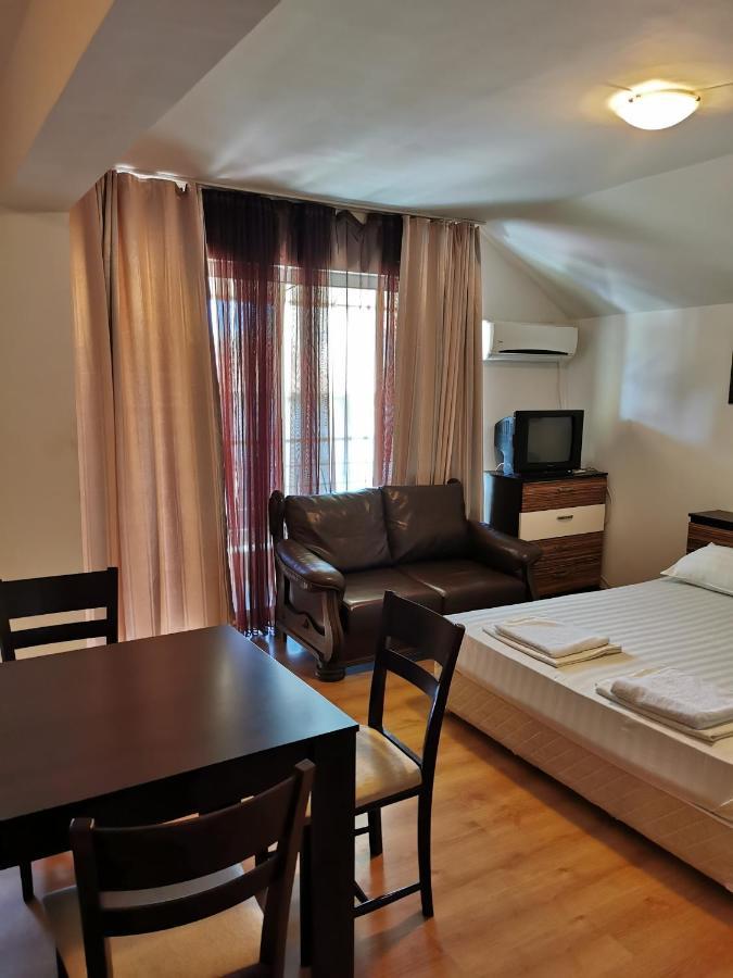 Jelezchevi Guest Rooms 프리모르스코 외부 사진