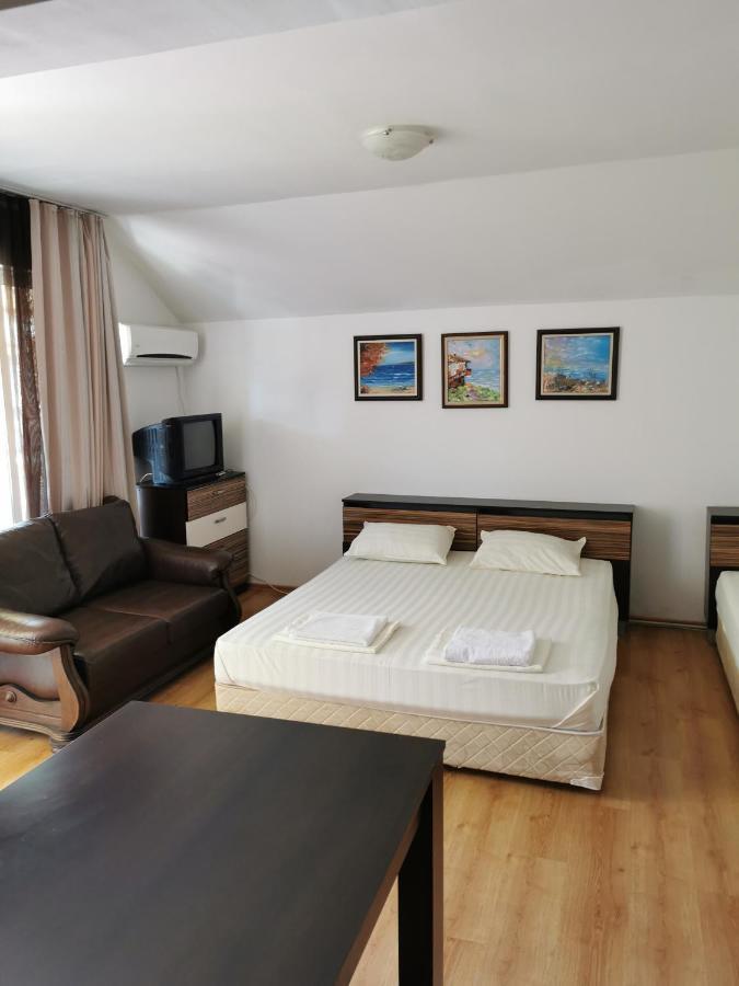 Jelezchevi Guest Rooms 프리모르스코 외부 사진