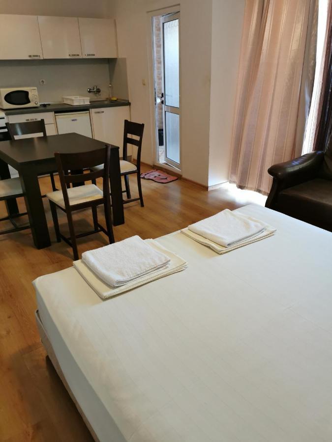 Jelezchevi Guest Rooms 프리모르스코 외부 사진