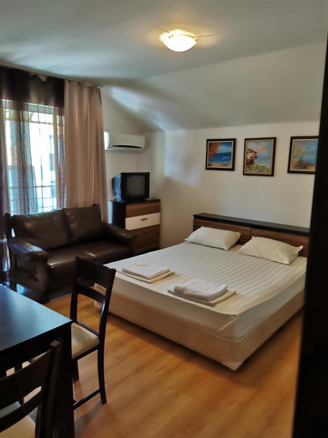 Jelezchevi Guest Rooms 프리모르스코 외부 사진