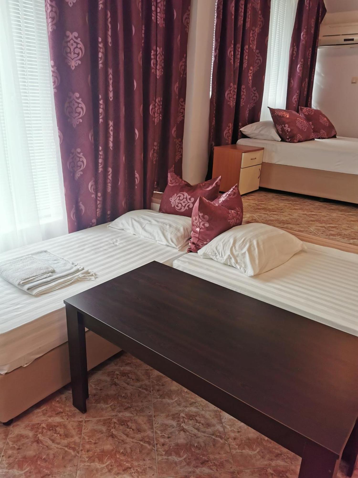 Jelezchevi Guest Rooms 프리모르스코 외부 사진
